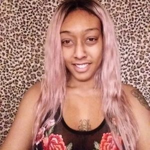 Meet your Posher, Miriam